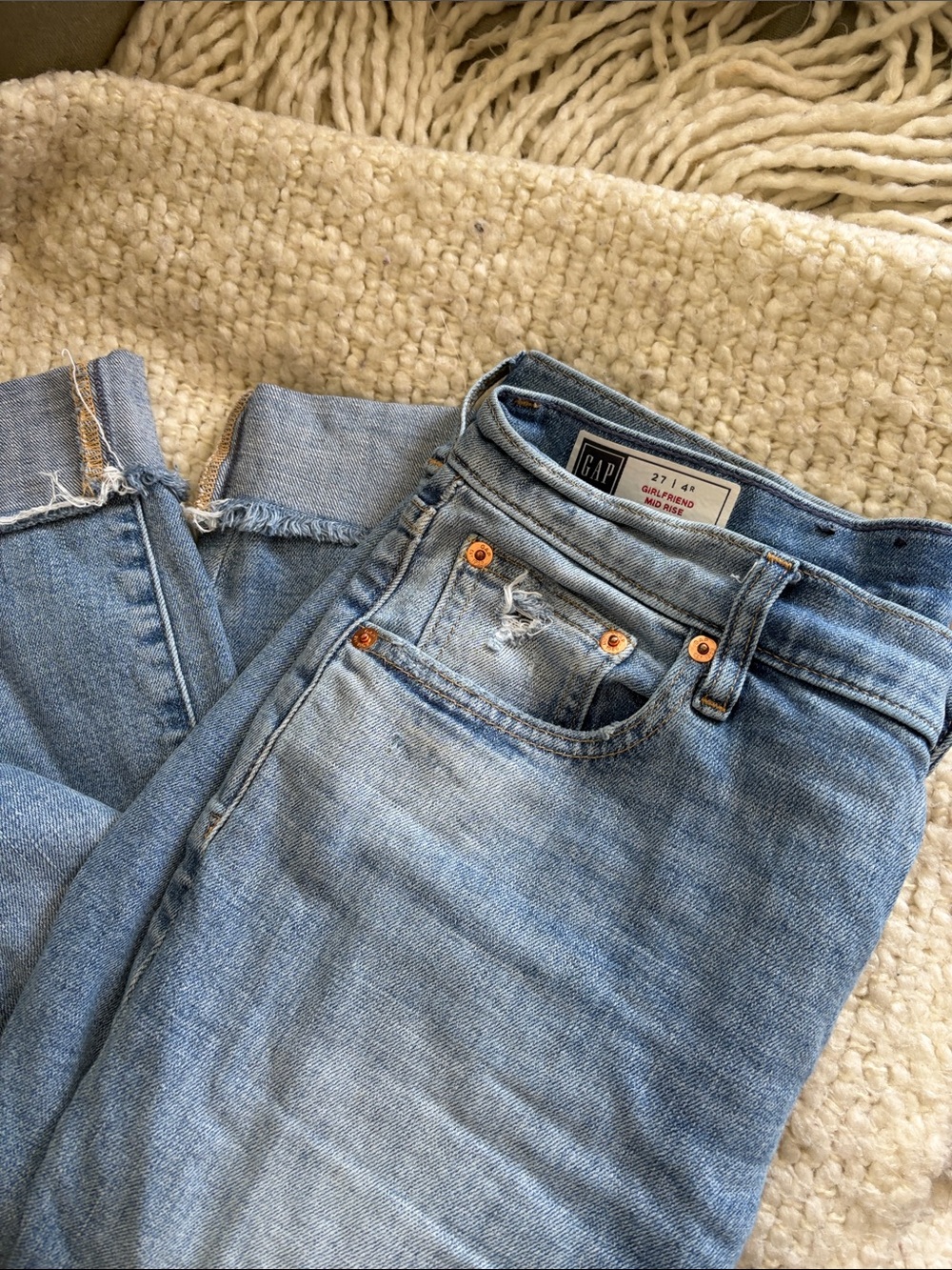 GAP Light Wash Girlfriend mid-rise cropped Women's Jeans